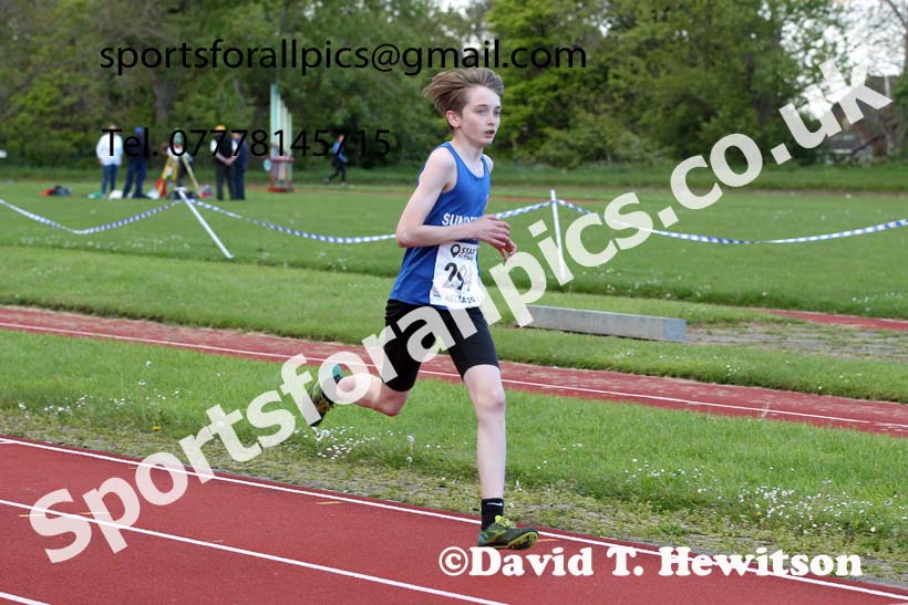 800 metres, 2021 North East Grand Prix No. 2, Monkton, Wednesday, May 19th. Photo: David T. Hewitson/Sports for All Pics